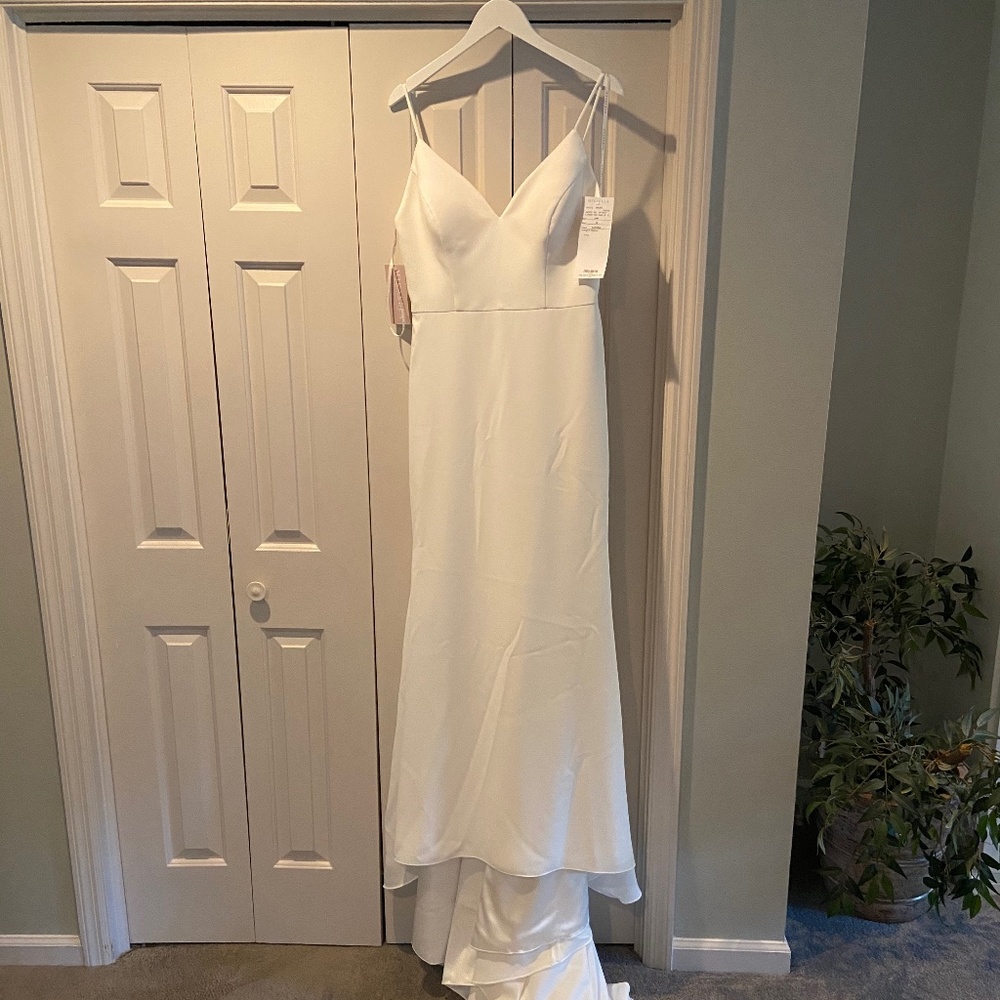 New wedding dress with belt
